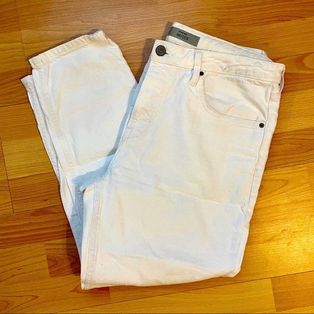 Topshop “Hayden” fit white cropped denim